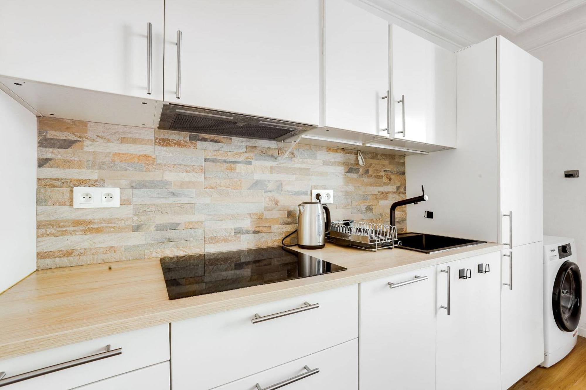 Montmartre & Sacre-Coeur - 2Br - Cityapartmentstay Paris Ngoại thất bức ảnh