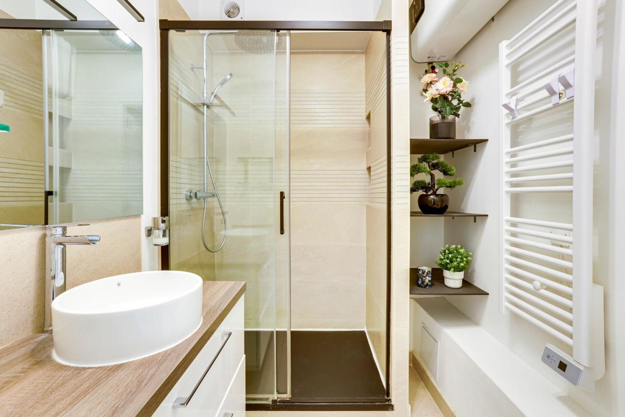 Montmartre & Sacre-Coeur - 2Br - Cityapartmentstay Paris Ngoại thất bức ảnh